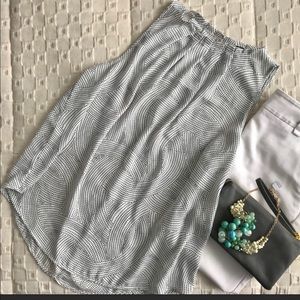 Ann Taylor sleeveless top Perfect for Work!